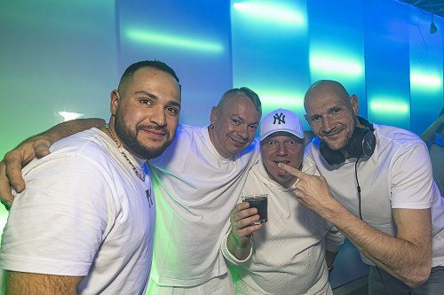 WHITE SESSION